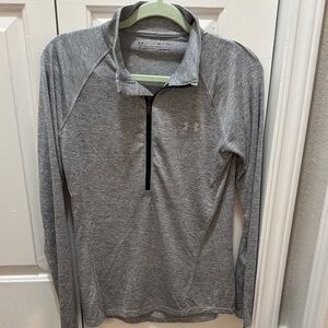Under Armour Women’s Heathered Gray Long Sleeve Pullover